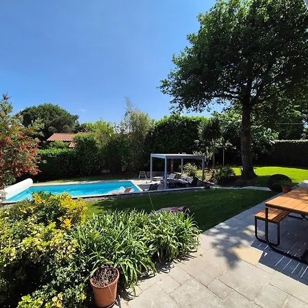 Basque Climatisee Et Piscine Chauffee, Jardin Verdoyant Vakantiehuis Arbonne